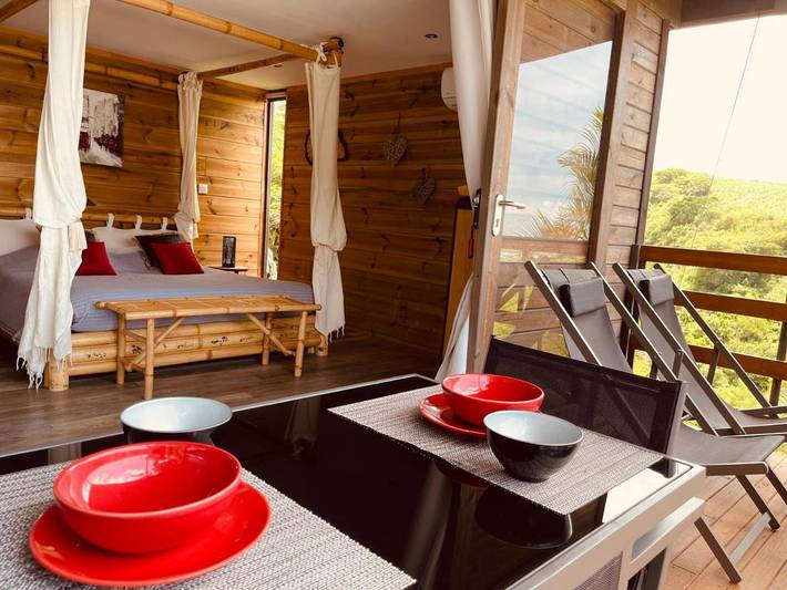 Location de vacances pour 2 personnes, avec jardin ainsi que piscine et jacuzzi à L'Étang-Salé - 2