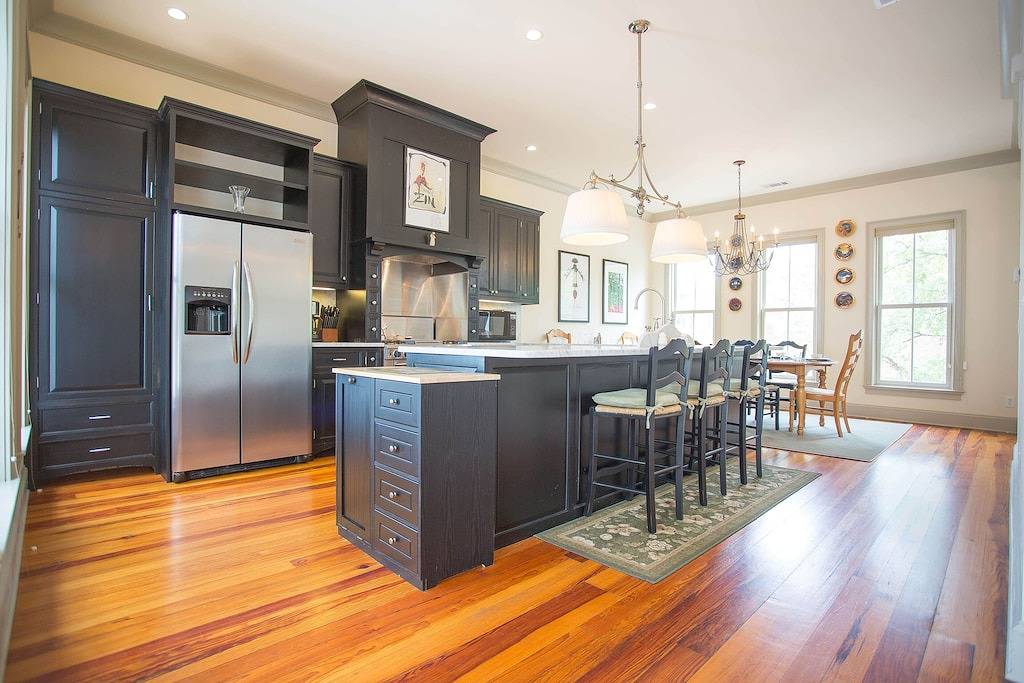 Ganze Wohnung, Bleib bei Lucky Savannah: Wunderschönes Oberhaus zu Hause, 1 Block zum Forsyth Park in Savannah, Chatham County