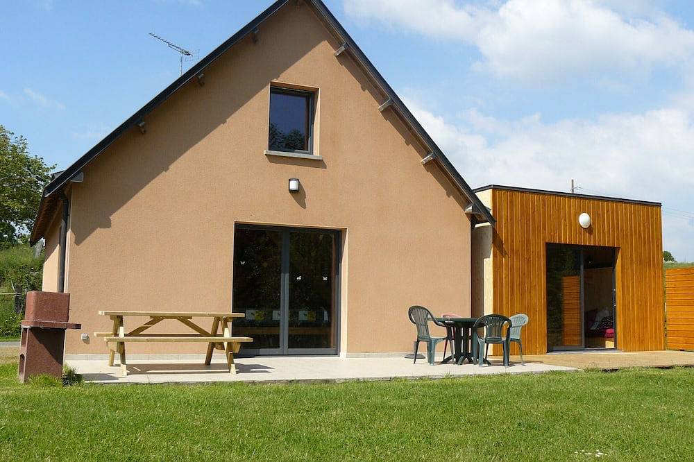 Comfortable cottage with spa in Mont St Michel Bay in Saint-Martin-des-Champs (Avranches), Mont-Saint-Michel Bay