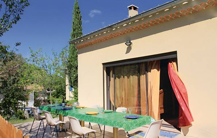 Location de vacances pour 10 personnes, avec terrasse et piscine à Grillon - 3