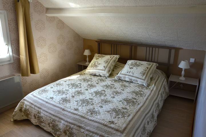 Location de vacances pour 8 personnes, avec jardin et terrasse à Pressignac-Vicq - 4