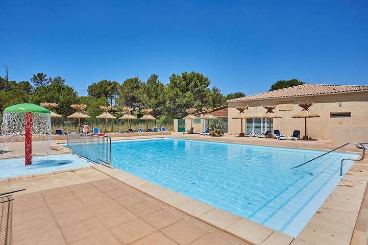 Chalet pour 6 personnes, avec balcon et piscine - 1