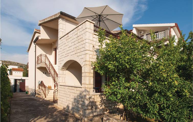 Gîte pour 6 personnes, avec terrasse à Zaboric - 2