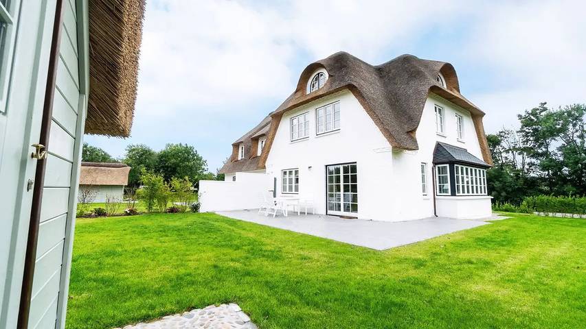 Ferienhaus für 4 Personen, mit Sauna und Garten sowie Terrasse in Borgsum