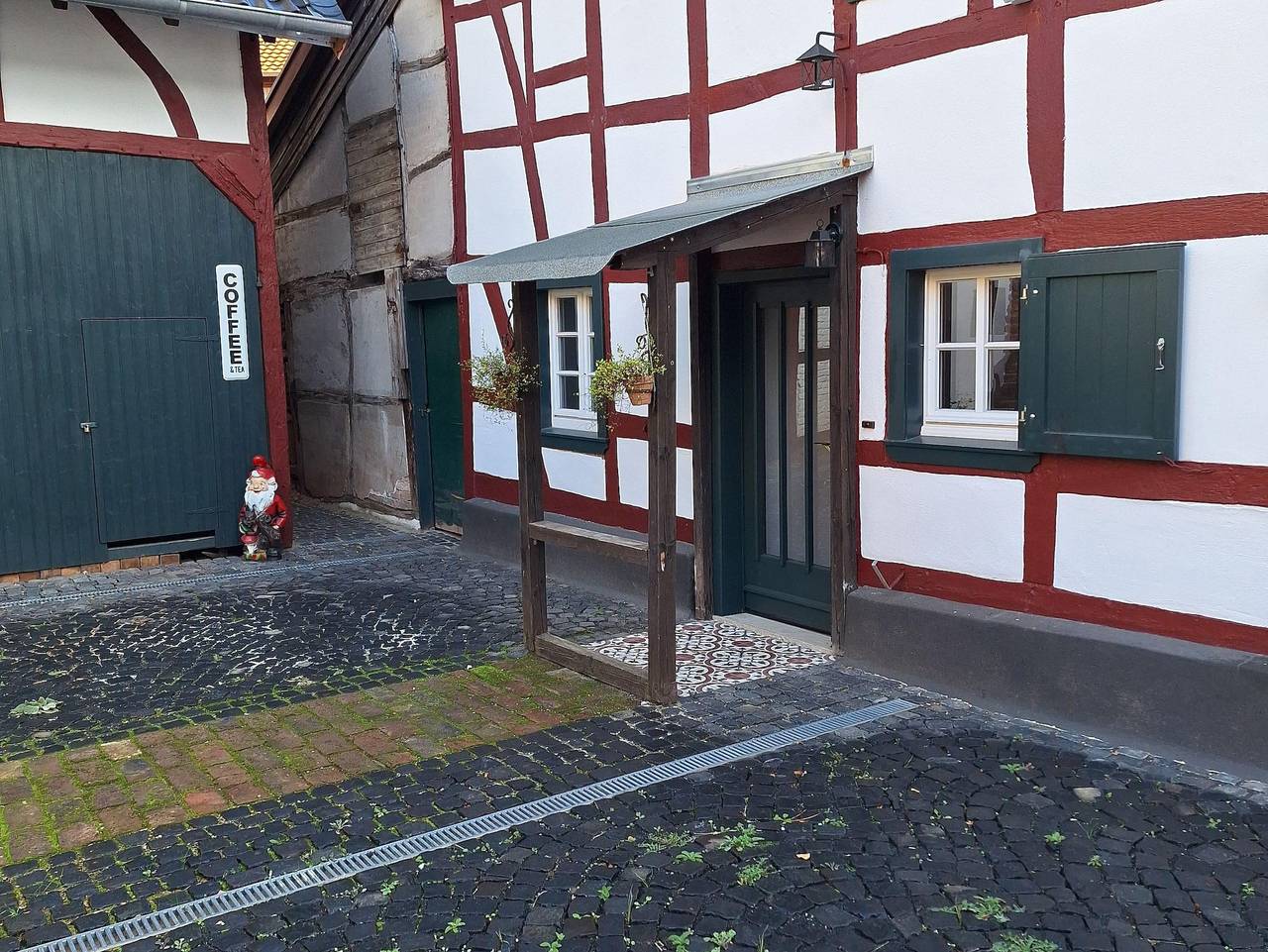 Rosige Zeiten, Ferien im Fachwerkhof in Mechernich, Naturpark Hohes Venn-Eifel