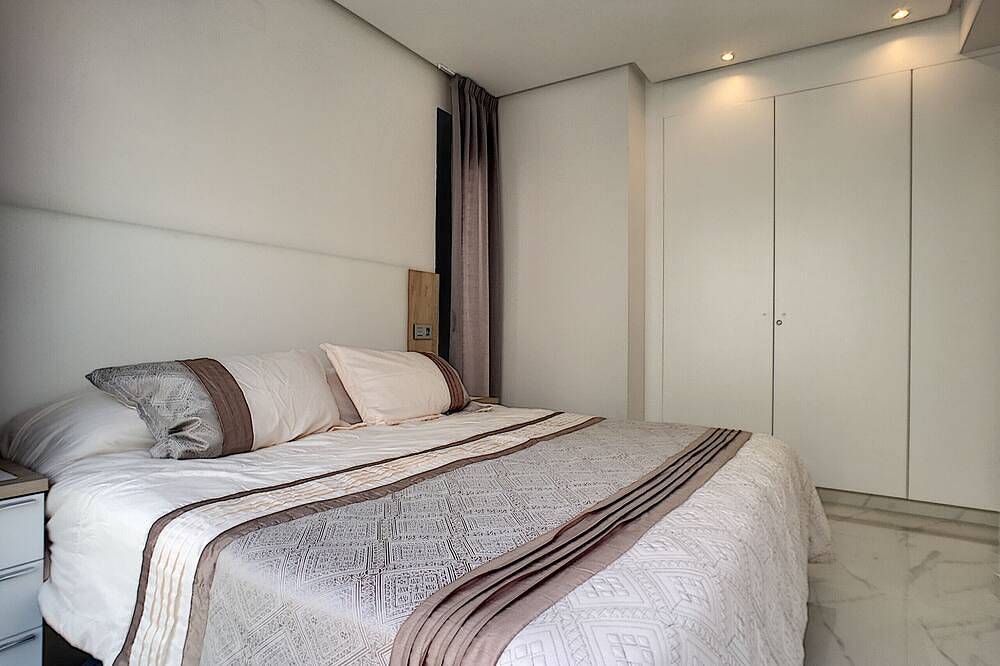 Villa con piscina privada, wifi gratuito, jacuzzi, terraza en la azotea in Roda Golf, San Javier