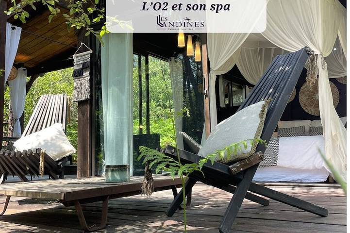 Cabane en bois pour 2 personnes, avec jardin