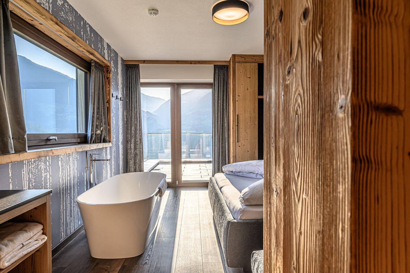 Ganze Ferienwohnung, Alpinloft Goldsun  in Tuxer Alpen, Kaltenbach