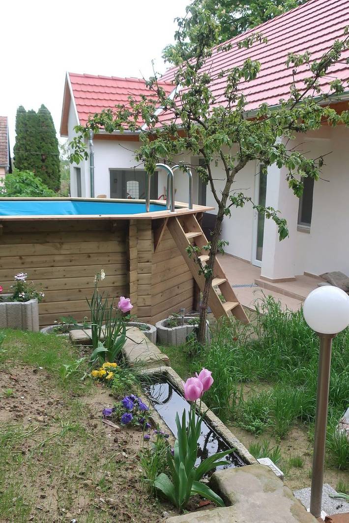Ferienhaus für 4 Personen, mit Terrasse und Pool sowie Garten - 1