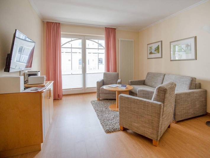 Ferienwohnung für 6 Personen, mit Balkon auf Rügen - 2