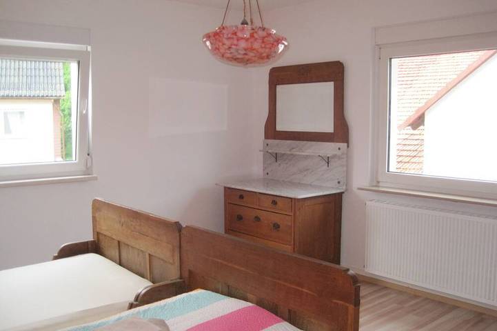 Villa für 10 Personen, mit Garten und Whirlpool sowie Balkon in Hessen - 3