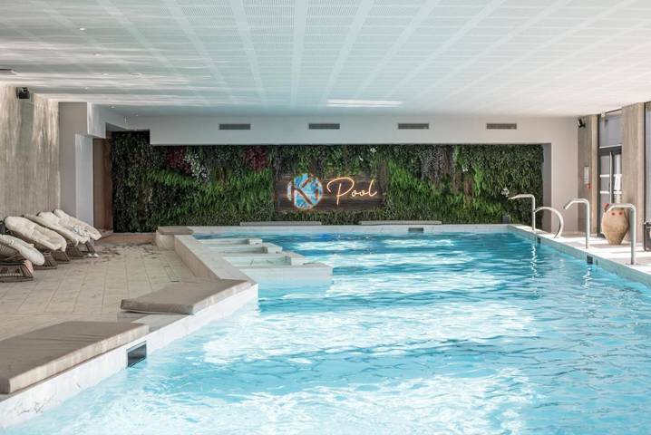 Hôtel pour 2 personnes, avec Jacuzzi et Terrasse ainsi que Piscine et Sauna