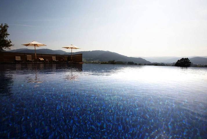 Hôtel pour 5 personnes, avec jacuzzi ainsi que piscine et jardin à Viveiro - 2