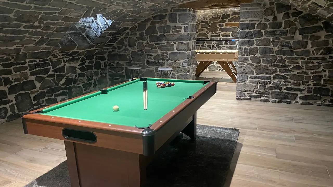 Holiday home for 10 people with hot tub in Hamois, Namur (region)