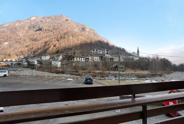Hel lejlighed, Apartment 'Gianpaolo' with Mountain View, Shared Garden and Wi-Fi in Piode, Wallisian Alps