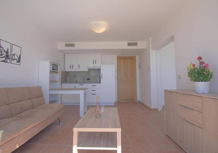 Apartamento de vacaciones para 2 personas, con piscina además de vistas y jardín - 1