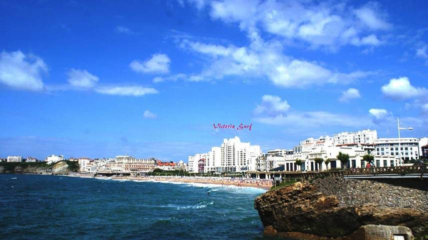 Gîte pour 3 personnes, avec vue ainsi que piscine et balcon dans Office De Tourisme De Biarritz