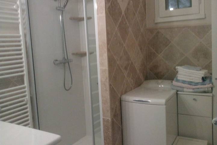 Gîte pour 2 personnes, avec jardin à L'Isle-sur-la-Sorgue - 4