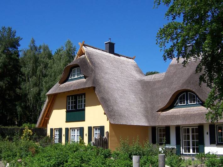 Ferienhaus für 6 Personen, mit Pool und Sauna sowie Balkon und Garten, kinderfreundlich in Dierhagen
