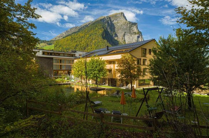 Hotel voor 4 personen, with sauna and zwembad as well as tuin and uitzicht, kindvriendelijk in Au