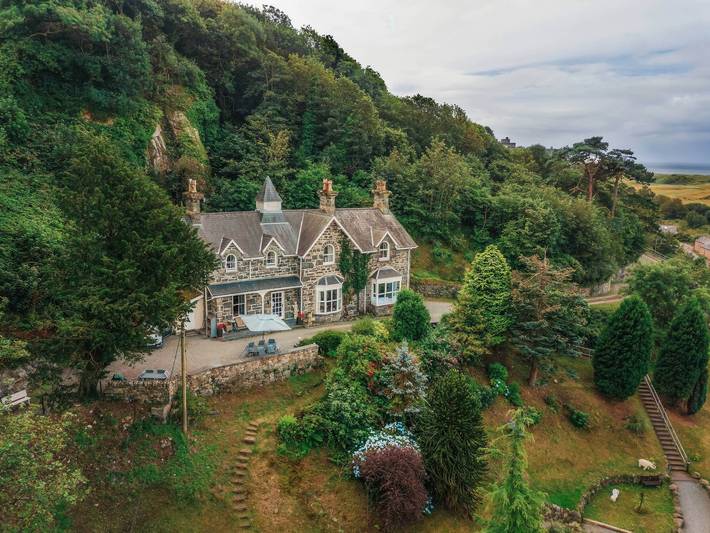 Holiday rental for 20 people, with Terrace and Garden in Harlech