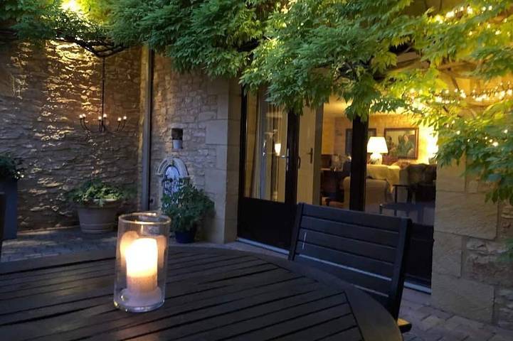 Gîte pour 6 personnes, avec terrasse et jardin