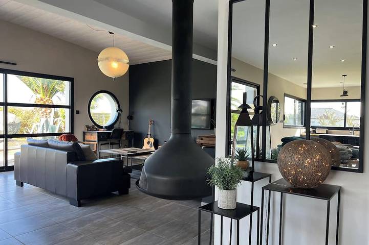 Location de vacances pour 8 personnes, avec jardin, animaux acceptés dans Plage Vougot Plouguerneau - 2