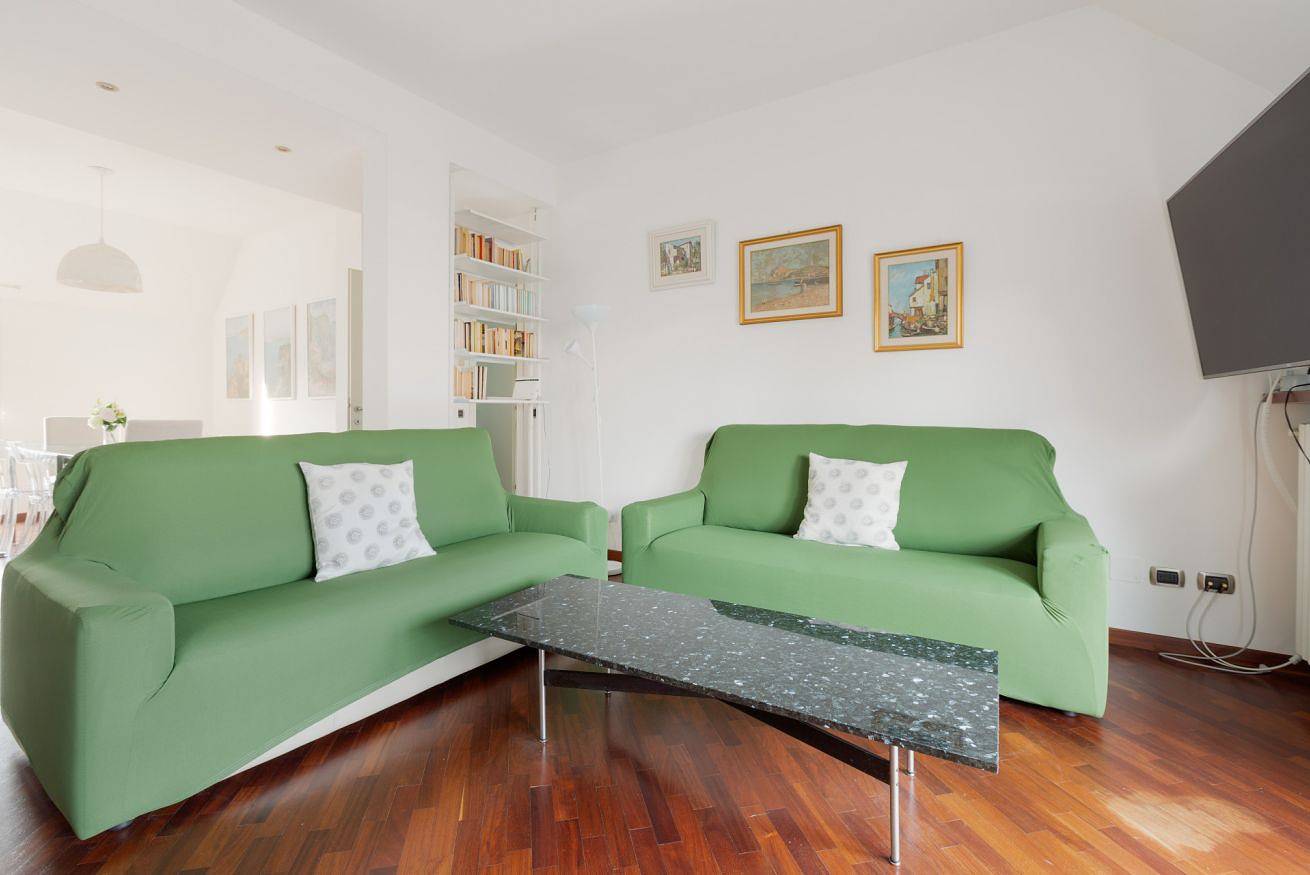 Entire apartment, Guesthost - Mm Istria White Apartment in Milan, Milan Province