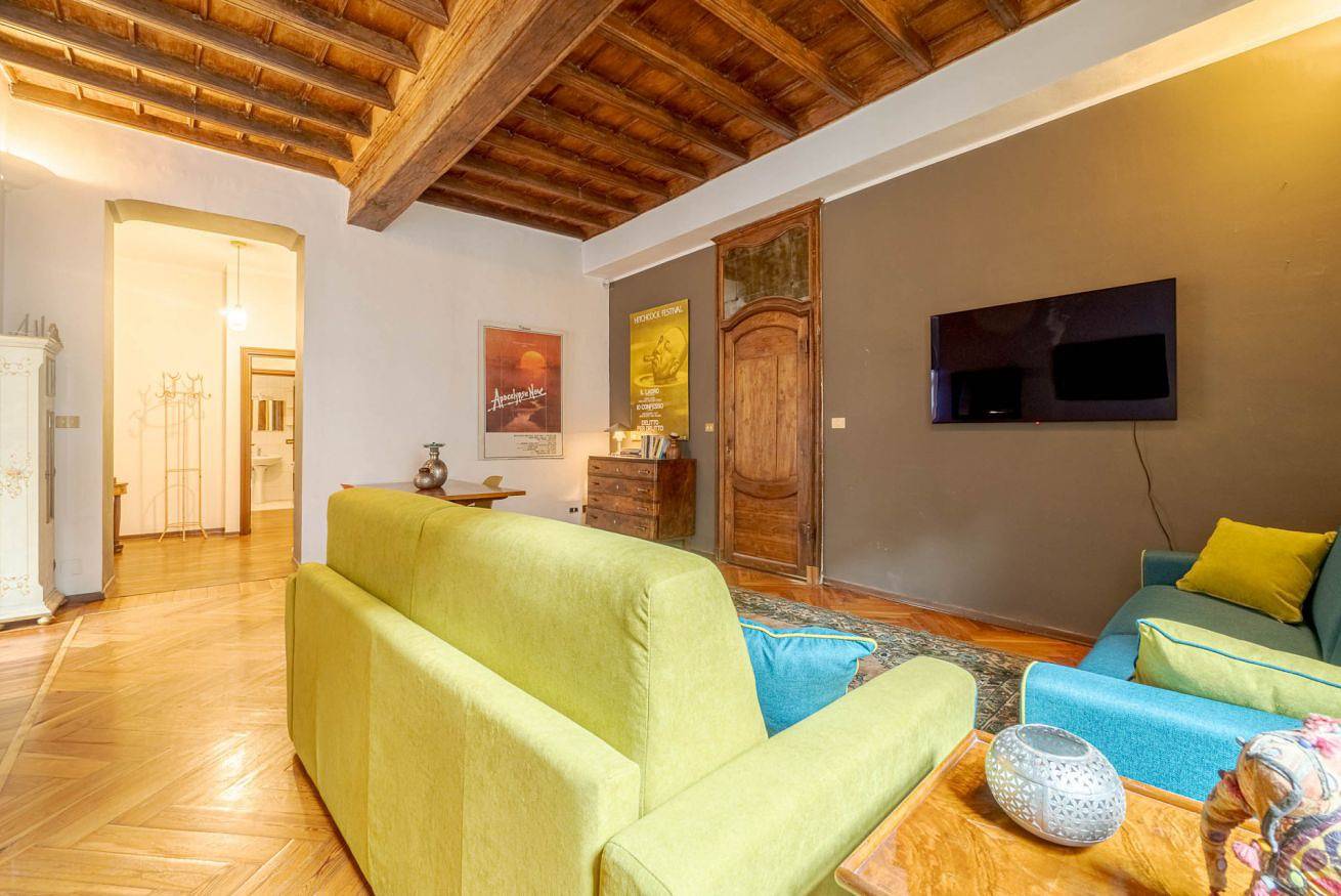 Entire apartment, Quadrilatero Romano! Exclusive & Roomy Apt x7 in Turin, Turin Province