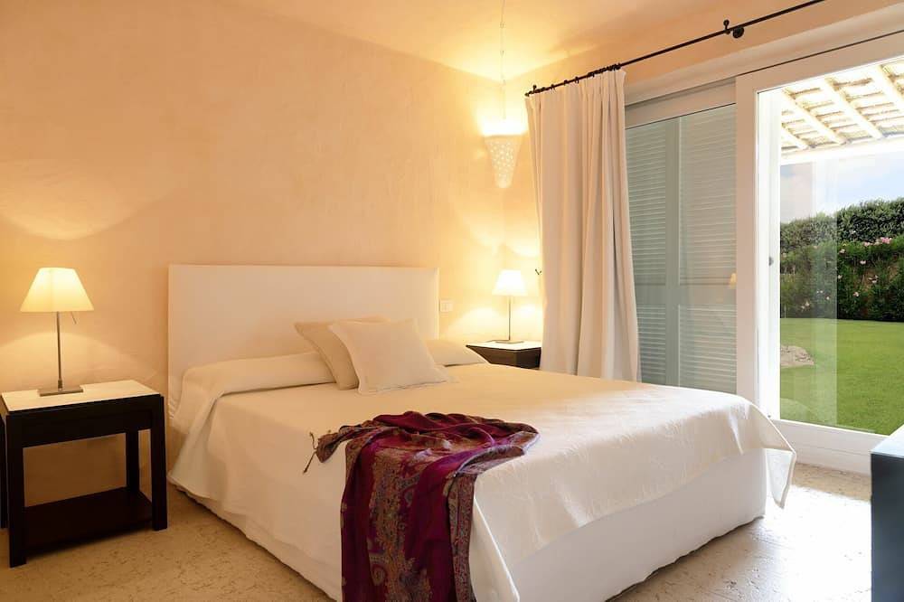 Villa in Abbiadori mit 7 Schlafzimmern 10 Schlafplätzen in Cala di Volpe, Arzachena