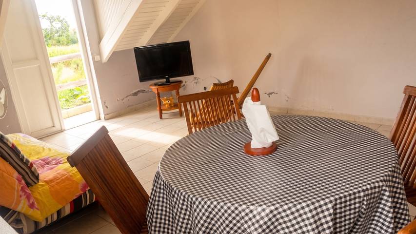 Entire apartment, Cozy apartment in Capesterre, 40 m², lovely garden in Capesterre-de-Marie-Galante, Guadeloupe (Caribbean)