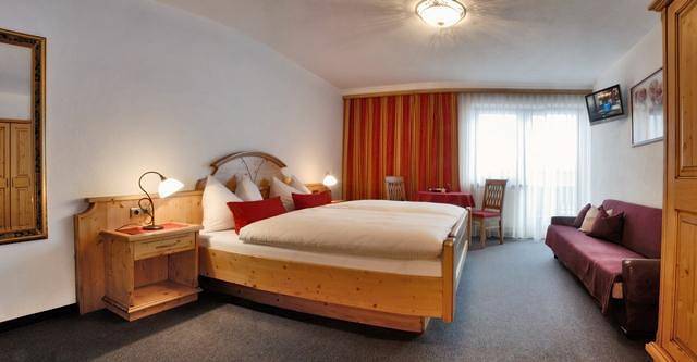 B&b voor 2 personen, with Balkon and Tuin as well as Sauna in het Zillertal