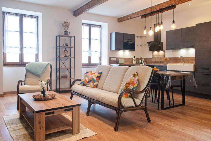 Gîte pour 4 personnes, avec terrasse et vue à Saint-Vincent-de-Barrès - 2