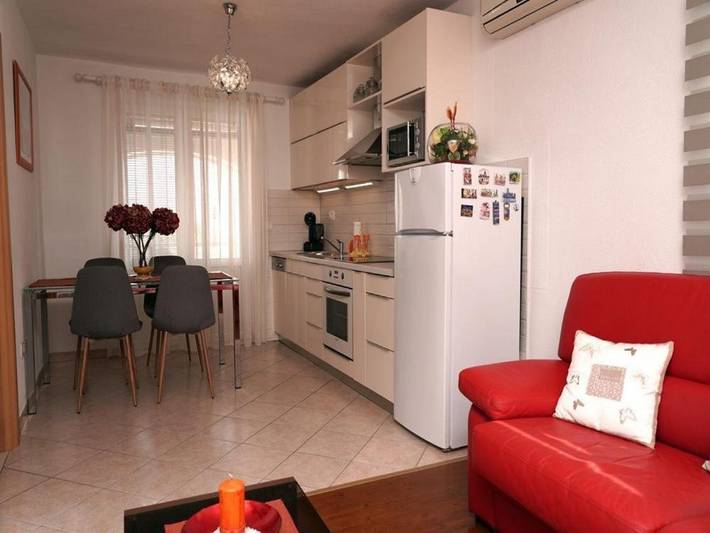 Appartement entier, Appartement de vacances pour 4 personnes avec balcon in Supetar, Brac