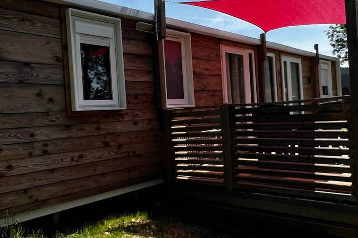 Location de vacances pour 6 personnes, avec Jacuzzi ainsi que Jardin et Piscine à Loray