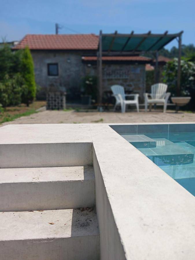 Casa de férias para 4 pessoas, com jardim e vista e ainda piscina em Paredes