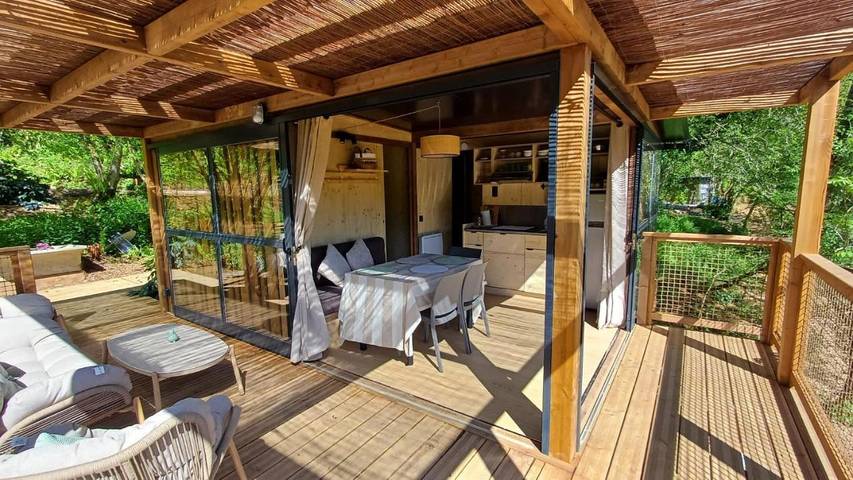 Camping pour 5 personnes, avec Balcon ainsi que Terrasse et Vue