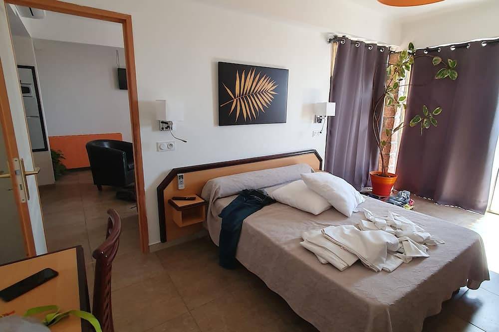 Entire apartment, Appartement Porto, à 2 pas des Plages et de la Marina. Idéal Pour 4 Personnes in Ota, Parc naturel régional de Corse