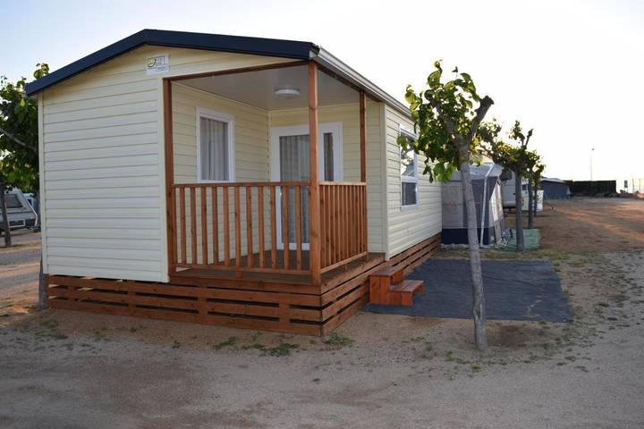 Camping voor 6 personen, met Terras en Zwembad in Santa Susanna
