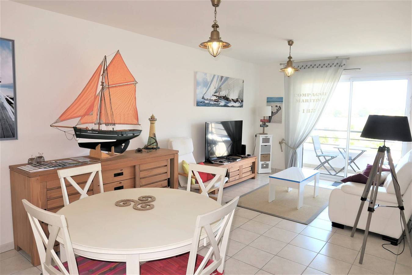 Appartement entier, Superbe appartement avec Wifi vue mer à Tregastel in Trégastel, Côte de Granit Rose