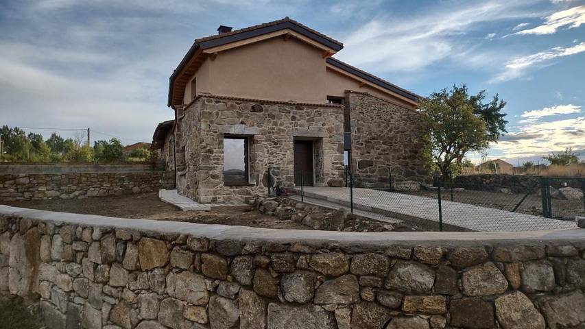 Casa de vacaciones para 3 personas, con balcón y vistas en Barco de Ávila-Piedrahita