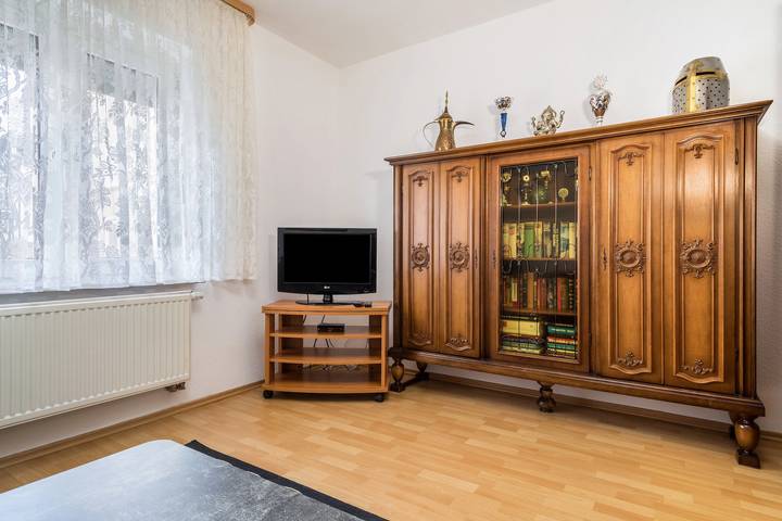 Ganze Wohnung, Ferienwohnung 'Grüne Oase' mit Gemeinschaftsterrasse, Gemeinschaftsgarten und Wlan in Friedrichshafen, Region Bodensee-Oberschwaben