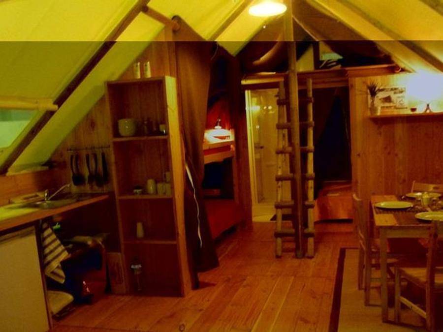 Camping La Prade - Tente en toile et en bois 6 personnes - La Tente Du Trappeur Habitat in Saint-André-de-Najac, Aveyron