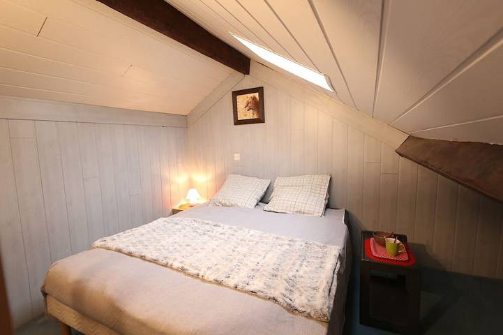 Appartement entier, Appart complet parking 2 chamb + salon 6 personnes 25 min Puy du fou centre vill in Cholet, Région de Cholet