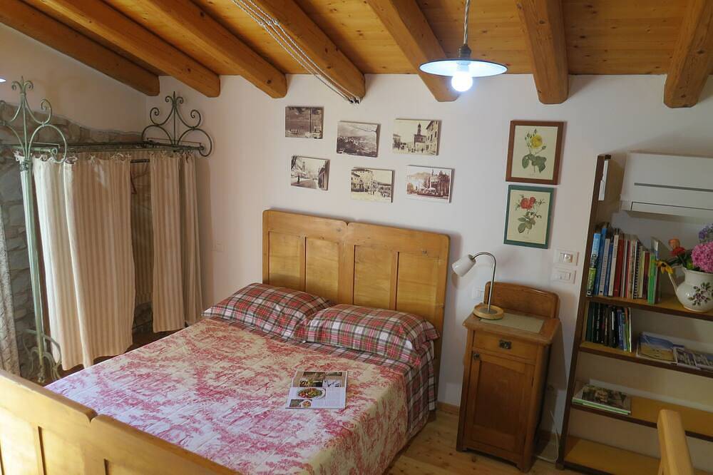 Ca 'Minù en las colinas de Prosecco, clima, wifi, mascotas bienvenidas, jardín de rosas in Tarzo, Carnic Prealps
