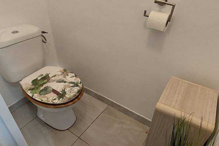 Apartamento entero, Fully furnished studio in a quiet residential complex in Gréoux-les-Bains, Alpes de Alta Provenza