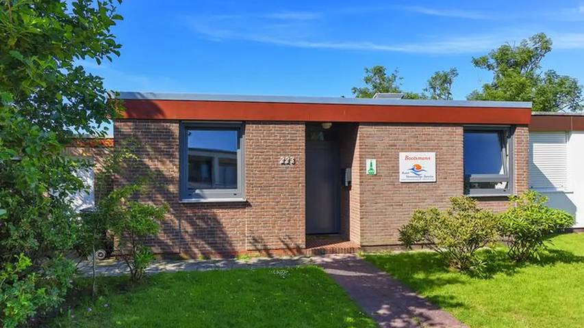 Ferienhaus für 4 Personen, mit Terrasse und Garten in Bensersiel