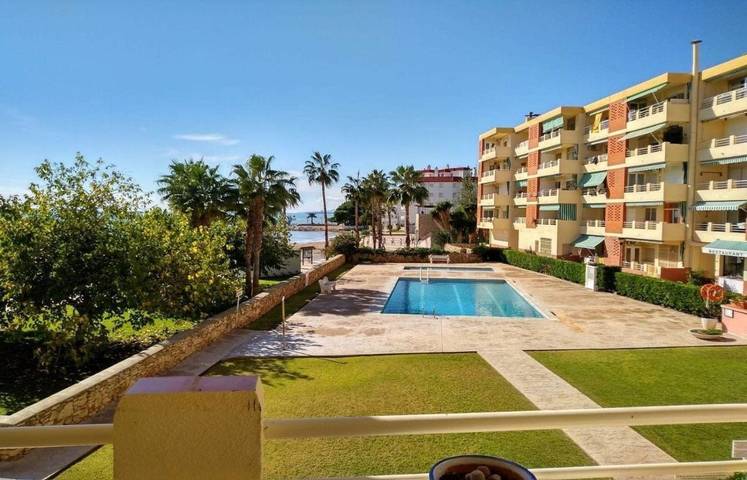 Apartamento de vacaciones para 6 personas, con piscina además de jardín y vistas - 1