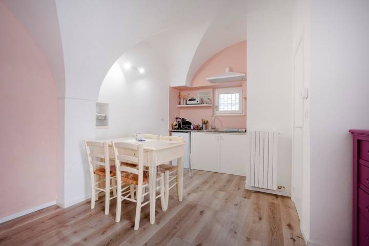 Entire apartment, Apartment 'La Casetta Rosa' in Martina Franca, Taranto Province