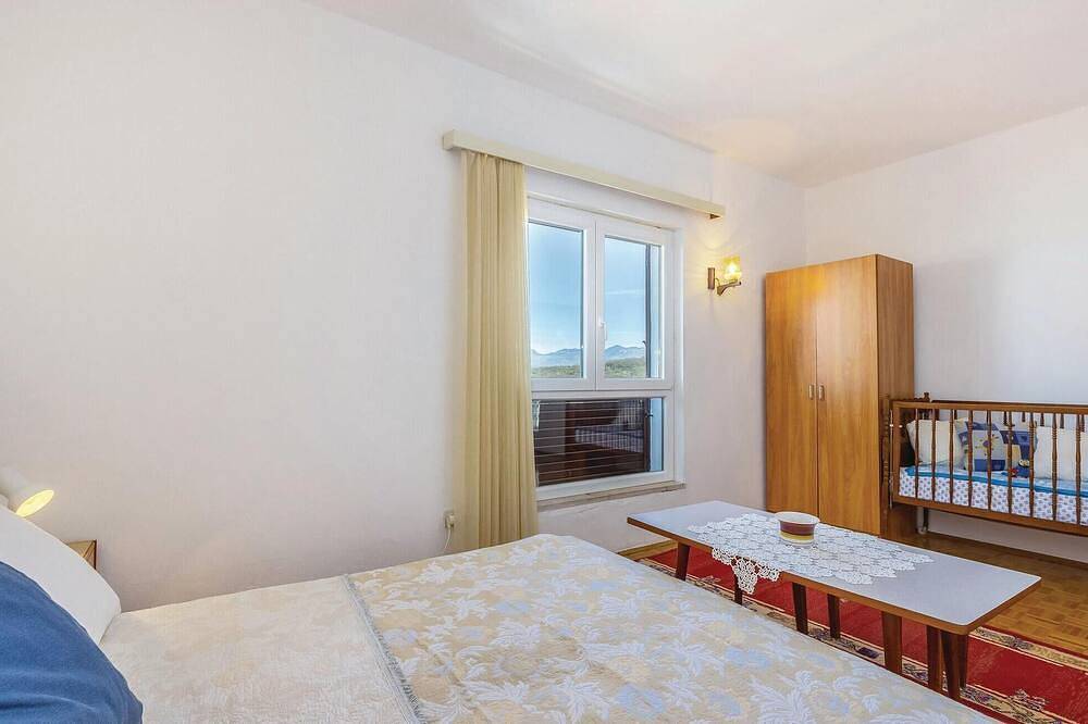 Ganze Wohnung, Schöne Ferienwohnung in Kraljevica mit Wlan in Kraljevica, Primorje-Gorski Kotar